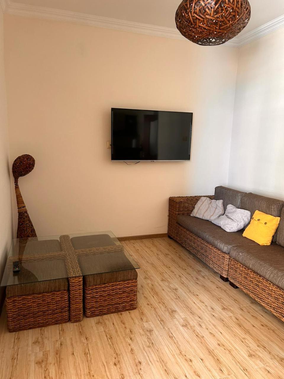 Amazing Magnolia Apartment Batumi Exterior photo