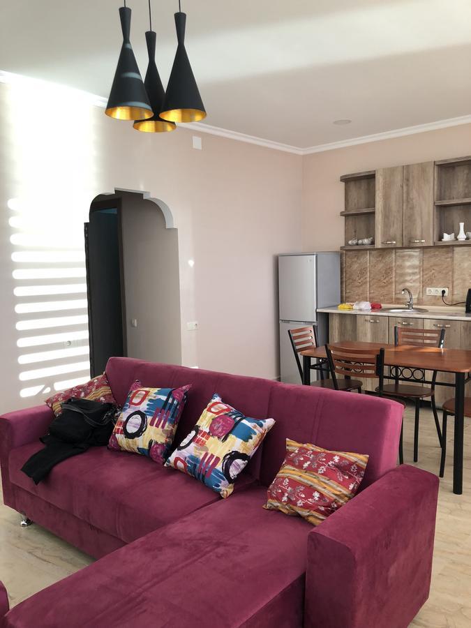 Amazing Magnolia Apartment Batumi Exterior photo